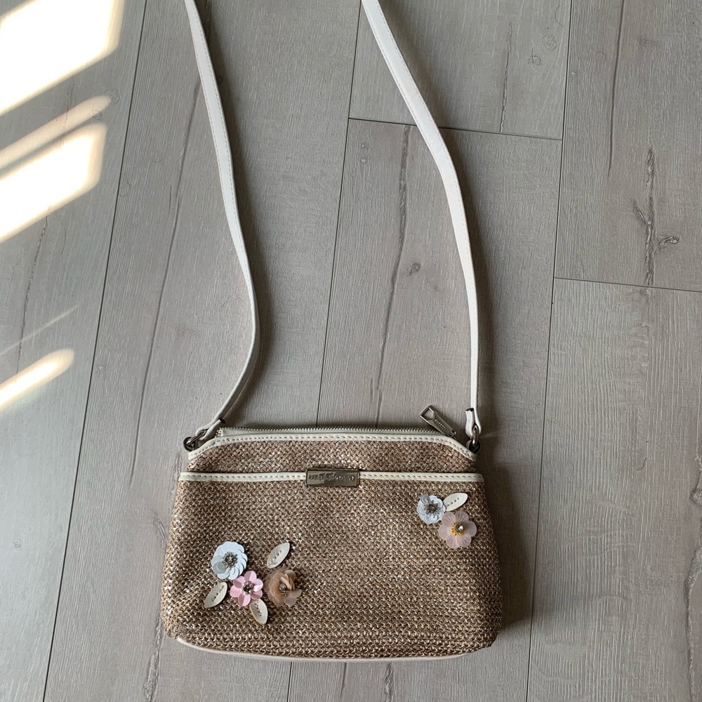 Liz Claiborne Small straw bag.
